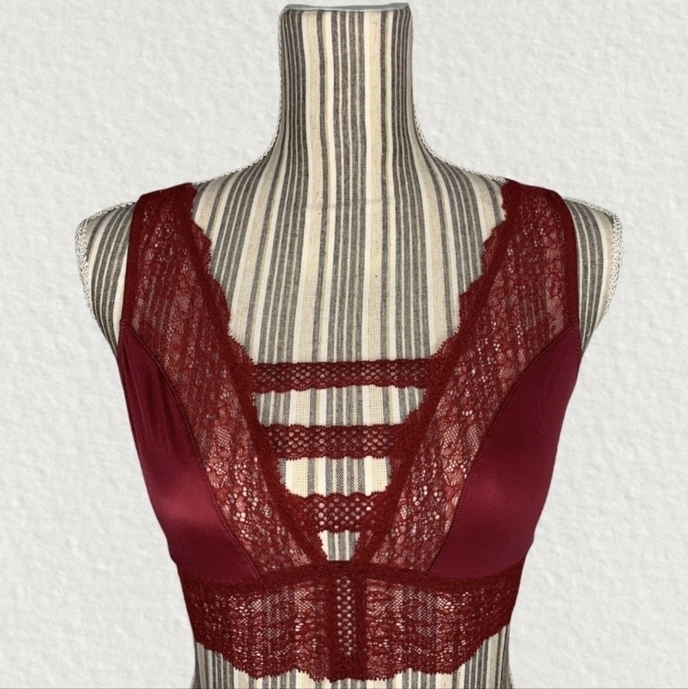 Victoria’s Secret Strappy Bralette